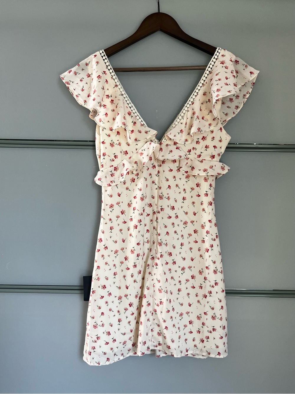 🌸 NWT - Lulus Floral Ruffle Mini Dress – XS